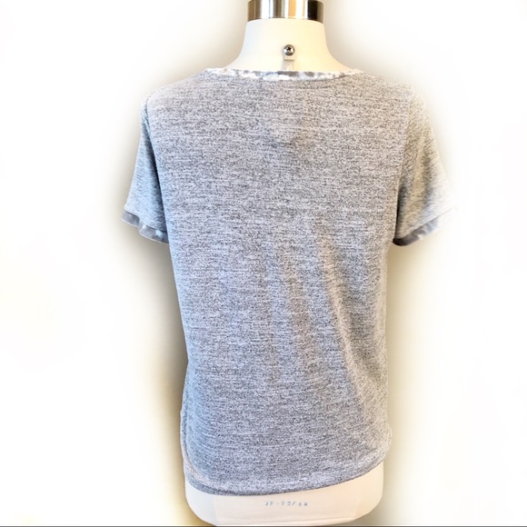 GAP grey velvet trimmed tee size small - Picture 5 of 8